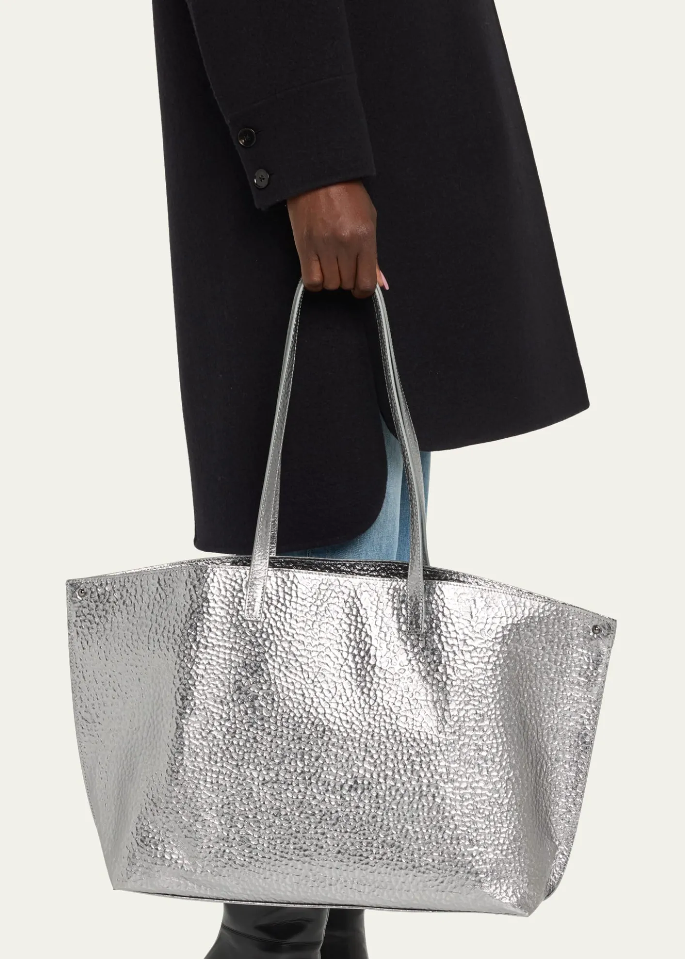 AkrisAi Medium Hammered Shoulder Bag