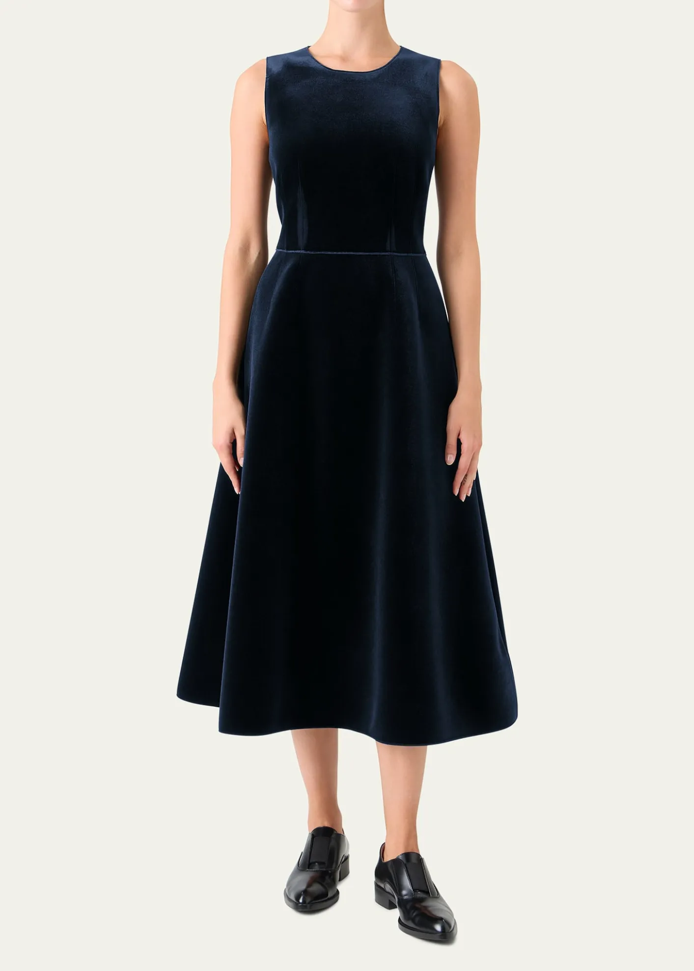AkrisSleeveless Velvet Midi Cocktail Dress