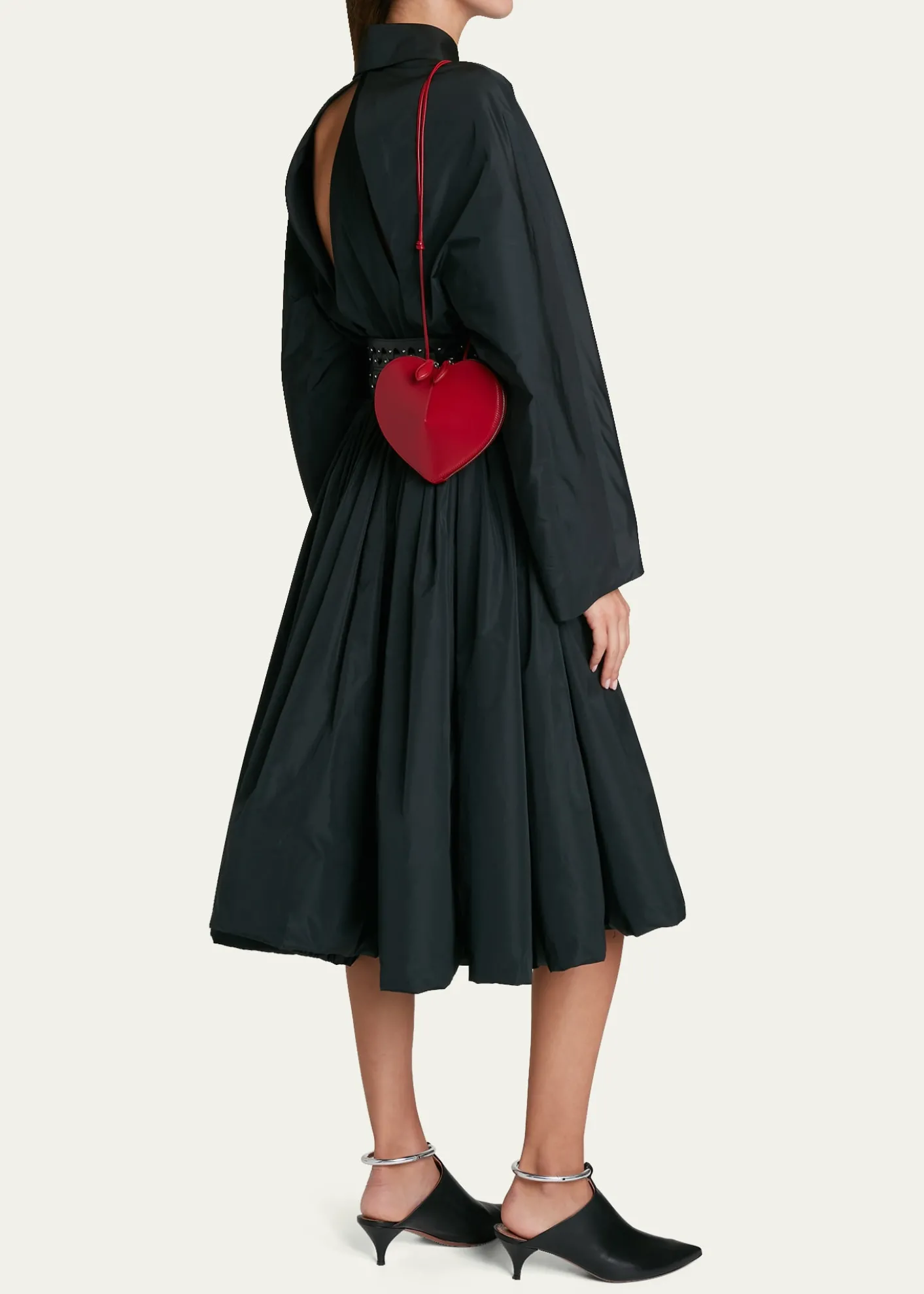ALAIALe Coeur Crossbody Bag in Lux Leather