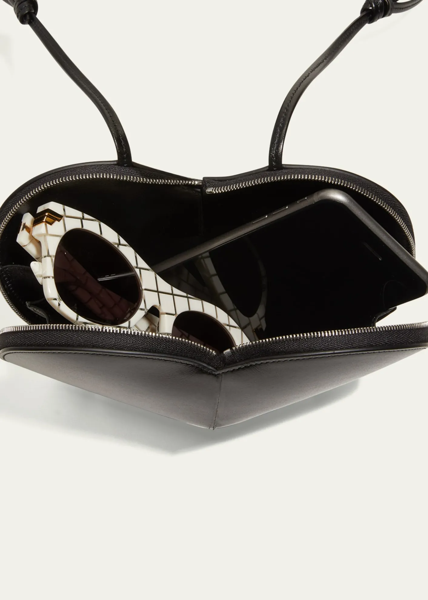 ALAIALe Coeur Crossbody Bag in Lux Leather