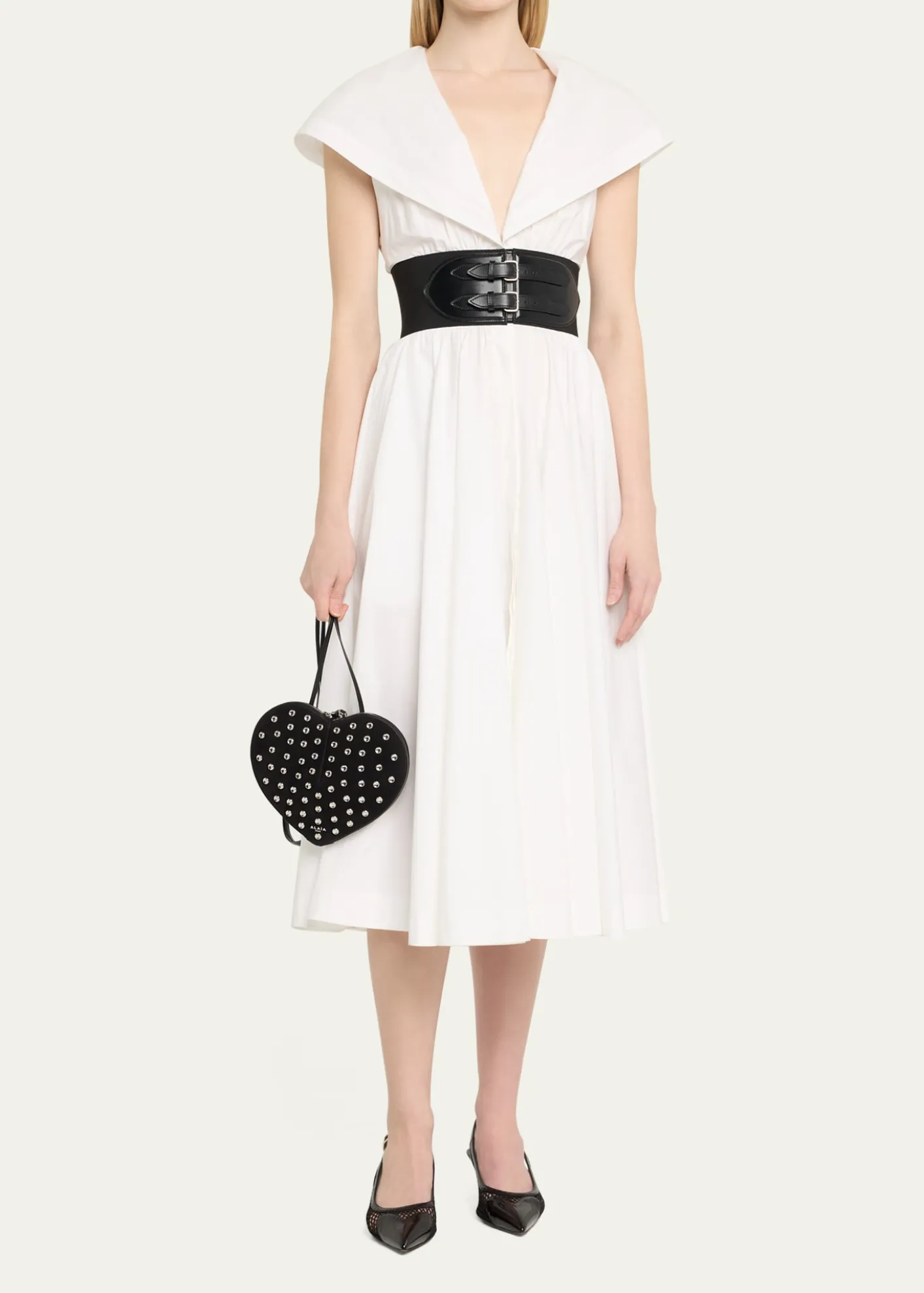 ALAIALe Coeur Studded Goatskin Crossbody Bag