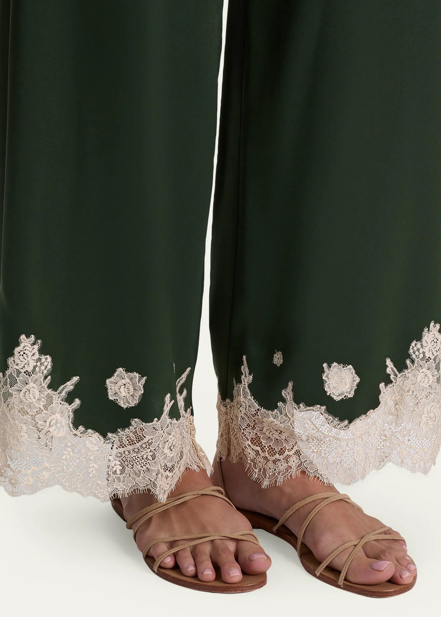 ALICE + OLIVIAAthena Lace-Trim Satin Pants