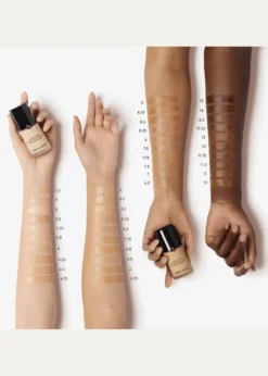 ARMANI beautyLuminous Silk Perfect Glow Flawless Oil-Free Foundation