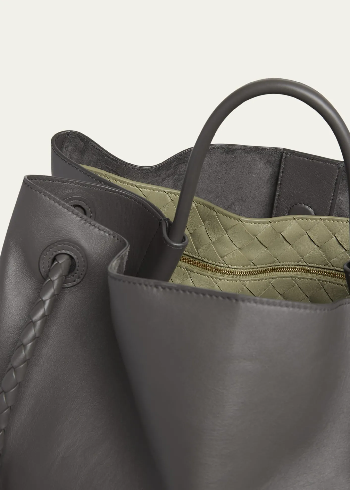 Bottega VenetaLarge Andiamo Leather Top-Handle Bag