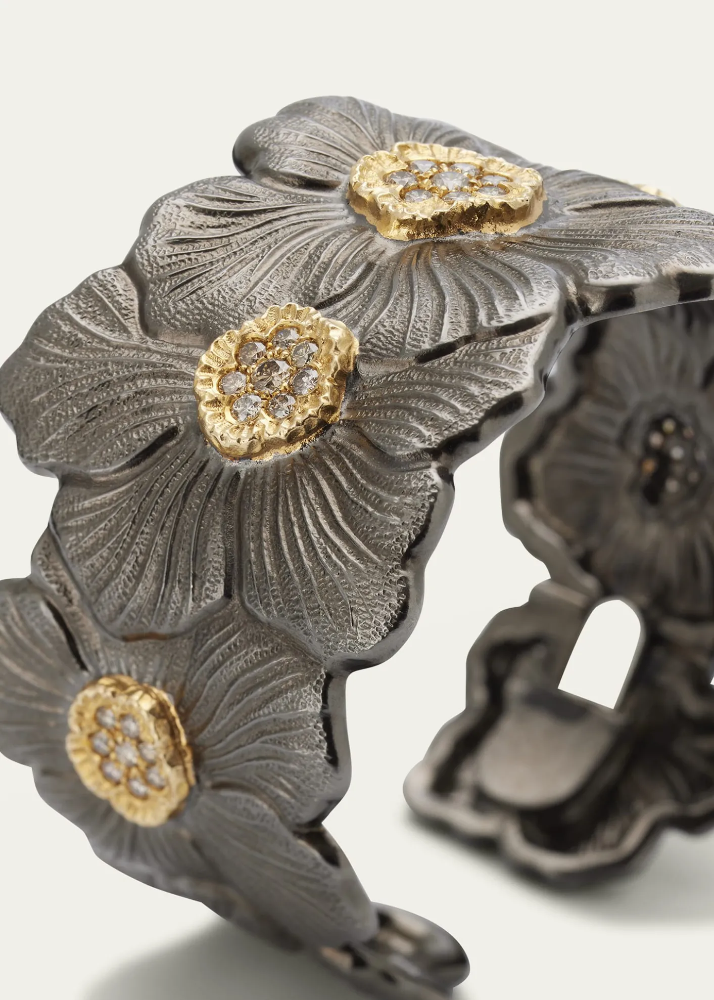 BuccellatiBlossom Gardenia Cuff in Burnished Silver