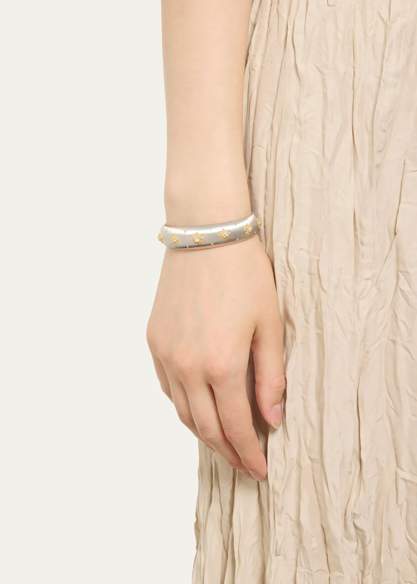Buccellati18K White Gold Macri Classica Cuff Bracelet with Diamonds