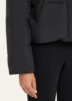 Canada GooseChilliwack Down Hooded Puffer Jacket
