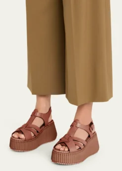 ChloeNama Leather T-Strap Platform Sandals