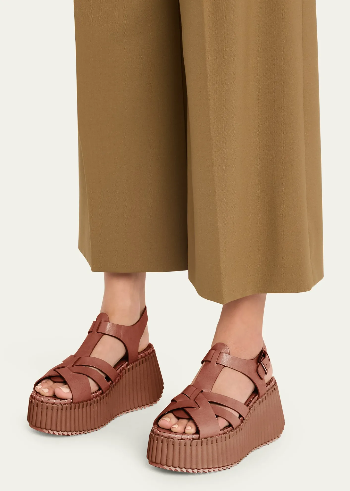 ChloeNama Leather T-Strap Platform Sandals