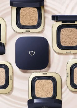 Cle de Peau BeauteRadiant Cushion Dewy Foundation Case
