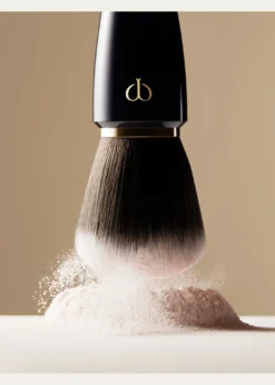 Cle de Peau BeauteTranslucent Loose Powder