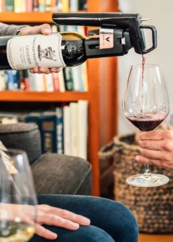 CoravinModel Six+ Wine Preservation System