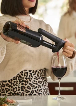 CoravinThe Pivot+ Wine Preservation System