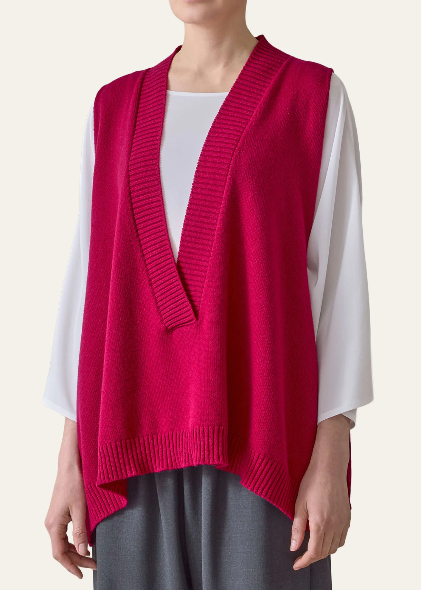 EskandarCashmere A-Line Sleeveless Deep V-Neck Sweater