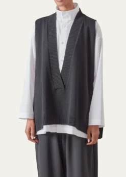 EskandarDeep V-Neck Cashmere Vest