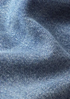 FRAMEThe Long Hand Denim Shorts