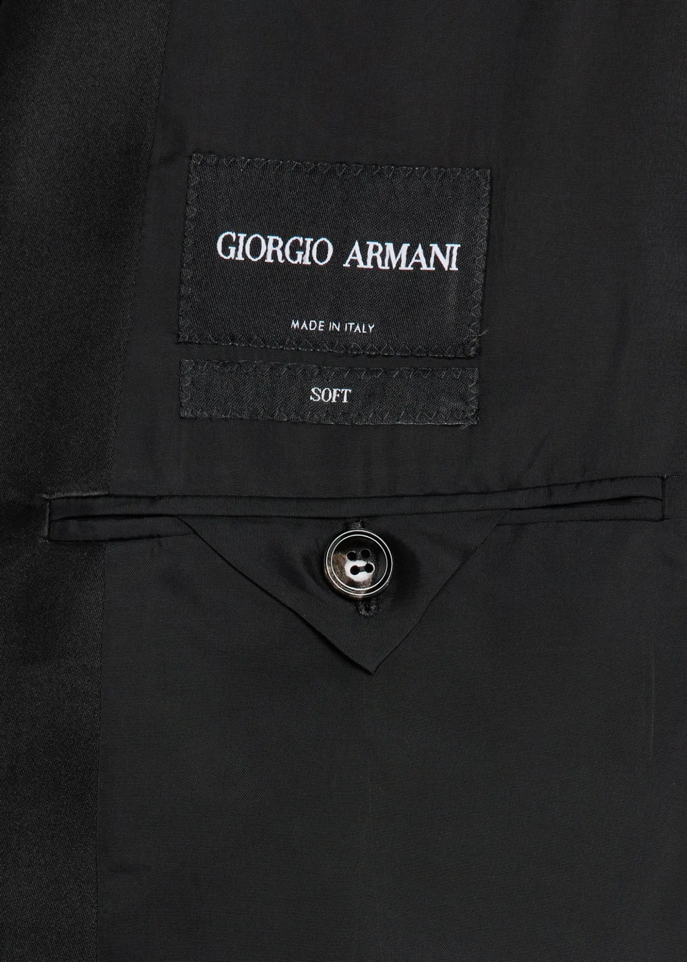 Giorgio ArmaniMen's Honeycomb Satin Peak Lapel Dinner Jacket