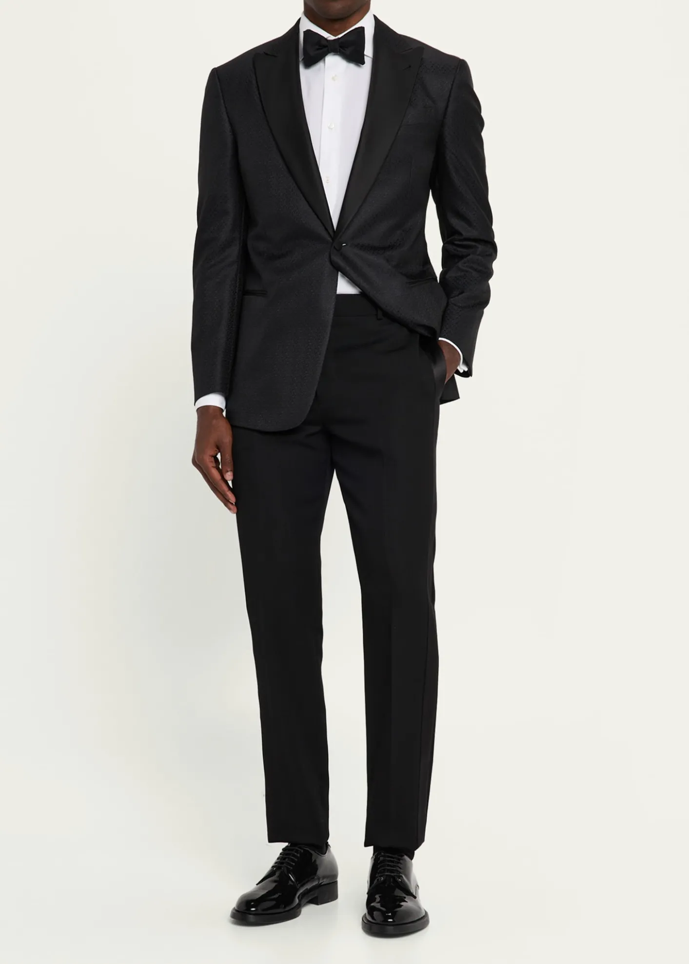 Giorgio ArmaniMen's Honeycomb Satin Peak Lapel Dinner Jacket