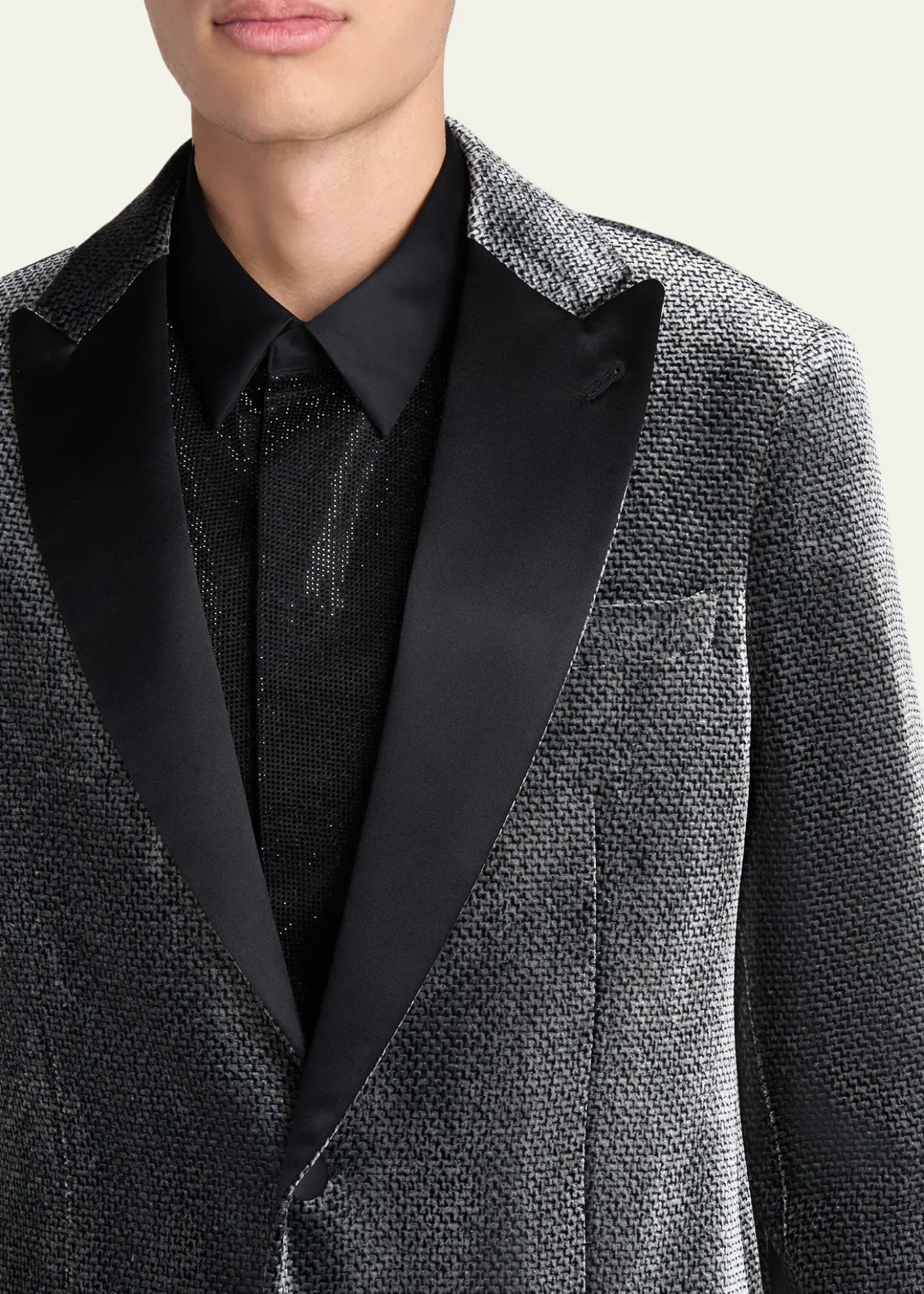 Giorgio ArmaniMen's Velvet-Effect Peak Lapel Dinner Jacket