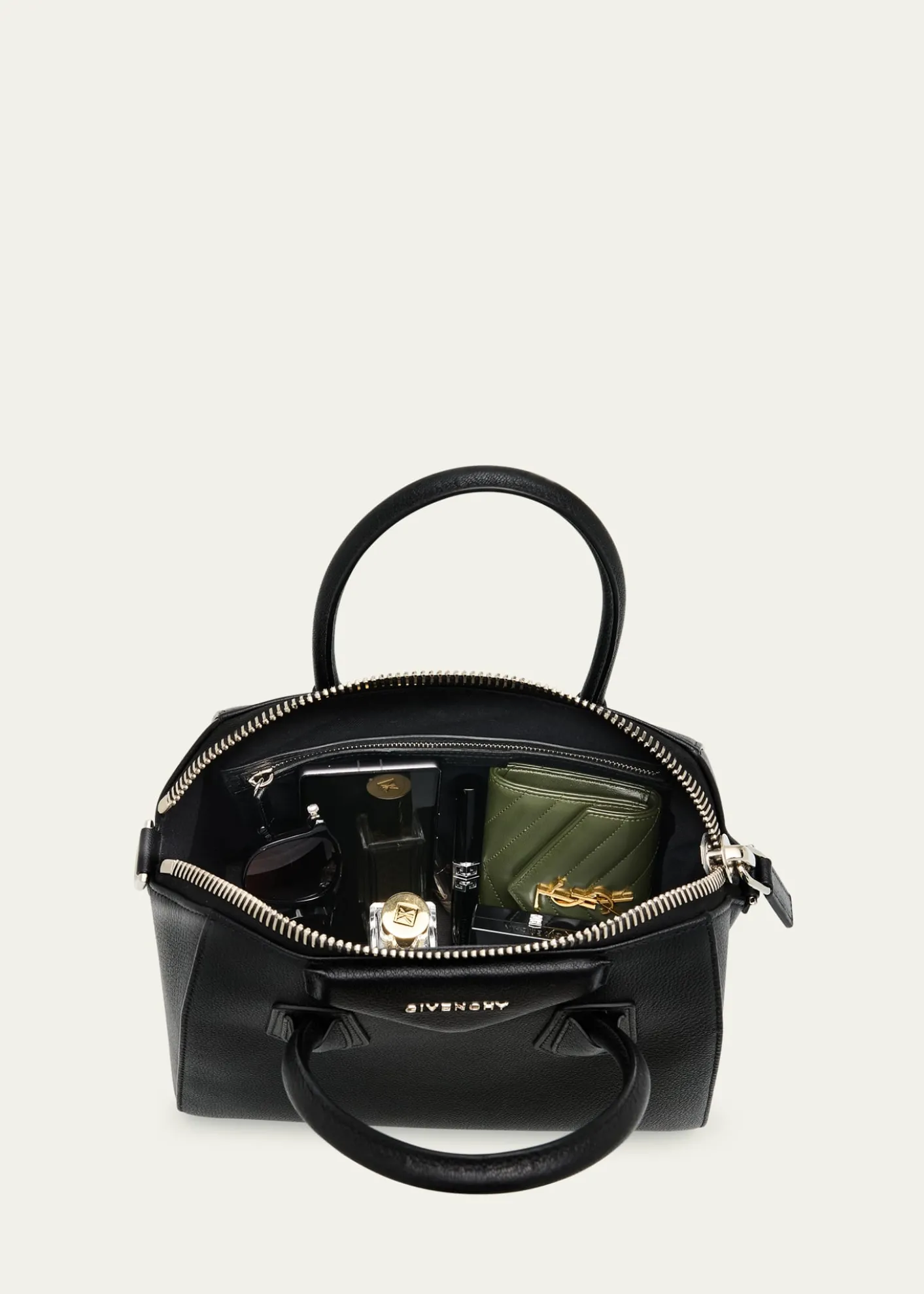 GivenchyAntigona Small Top Handle Bag in Grained Leather