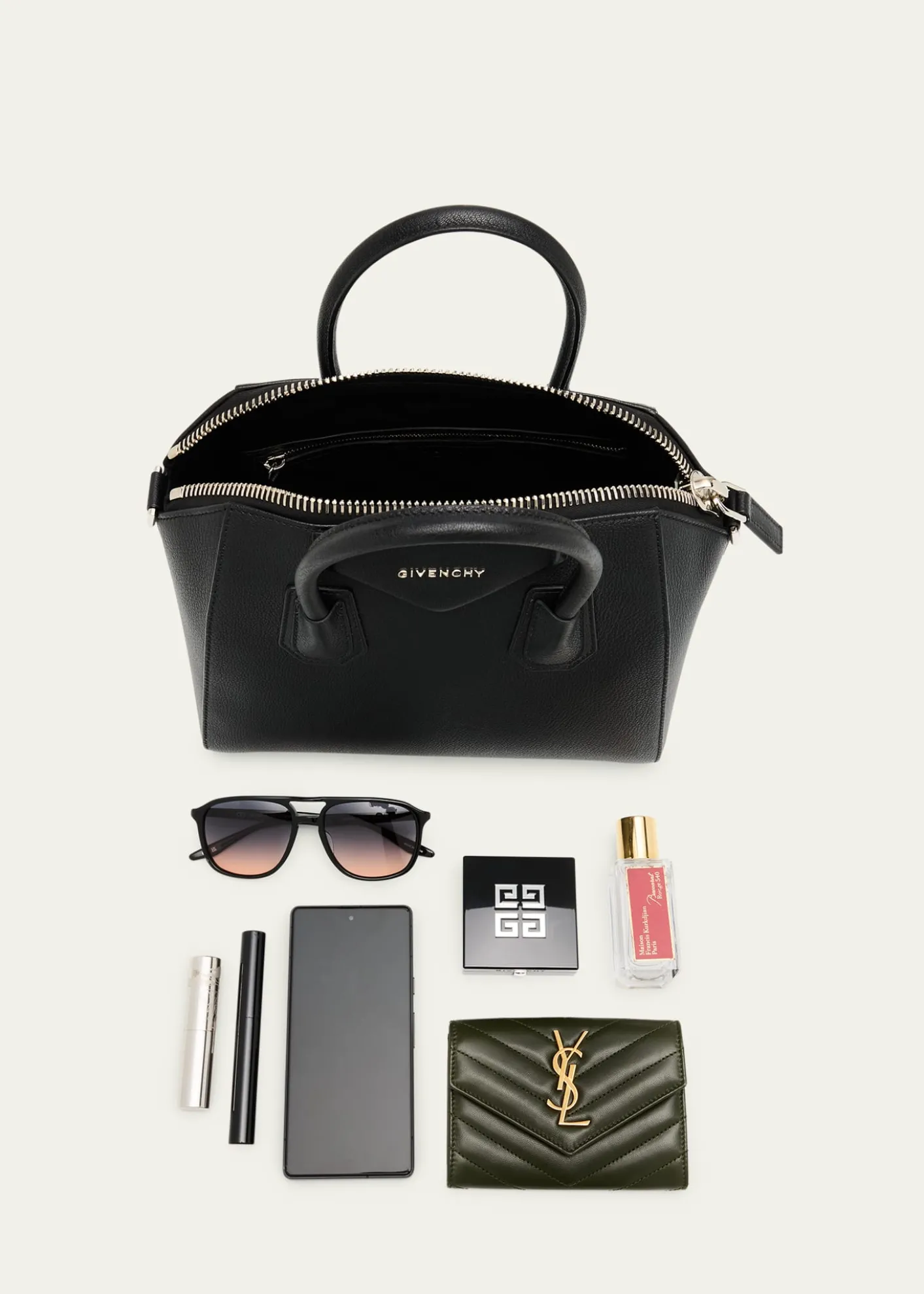 GivenchyAntigona Small Top Handle Bag in Grained Leather