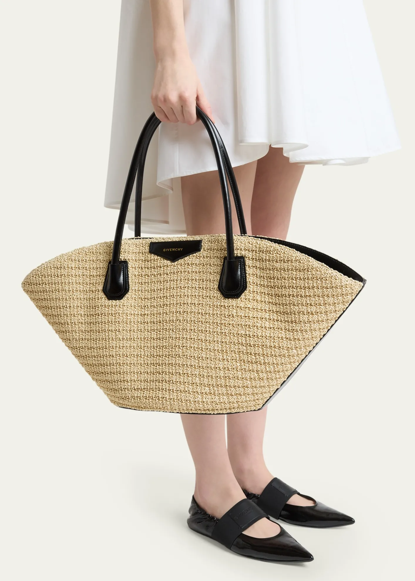 GivenchyAntigona Small Tote Bag in Faux Raffia