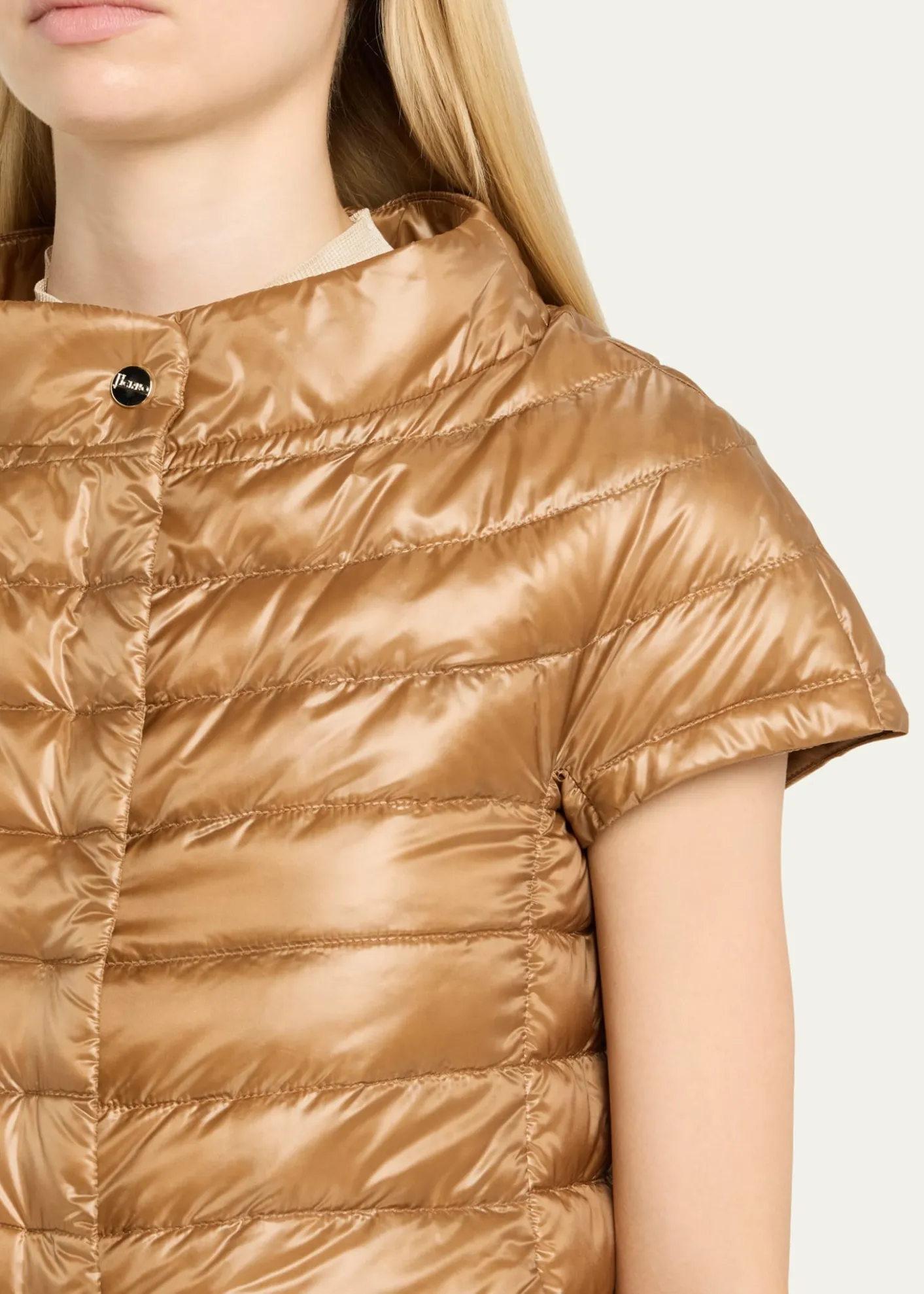 HernoGreta Cap-Sleeve Ultralight Down Cape