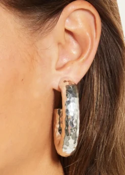 IppolitaThick Hammered Oval Hoop Earring in Sterling Silver