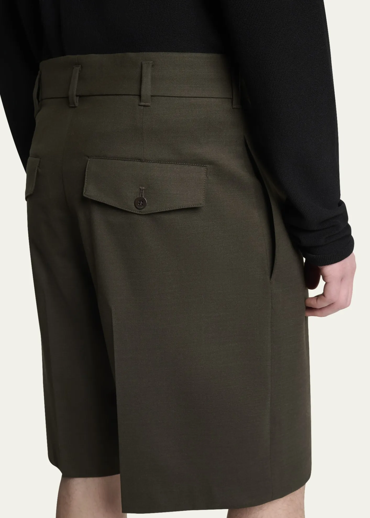 JacquemusMen's Relaxed Single-Pleated Shorts