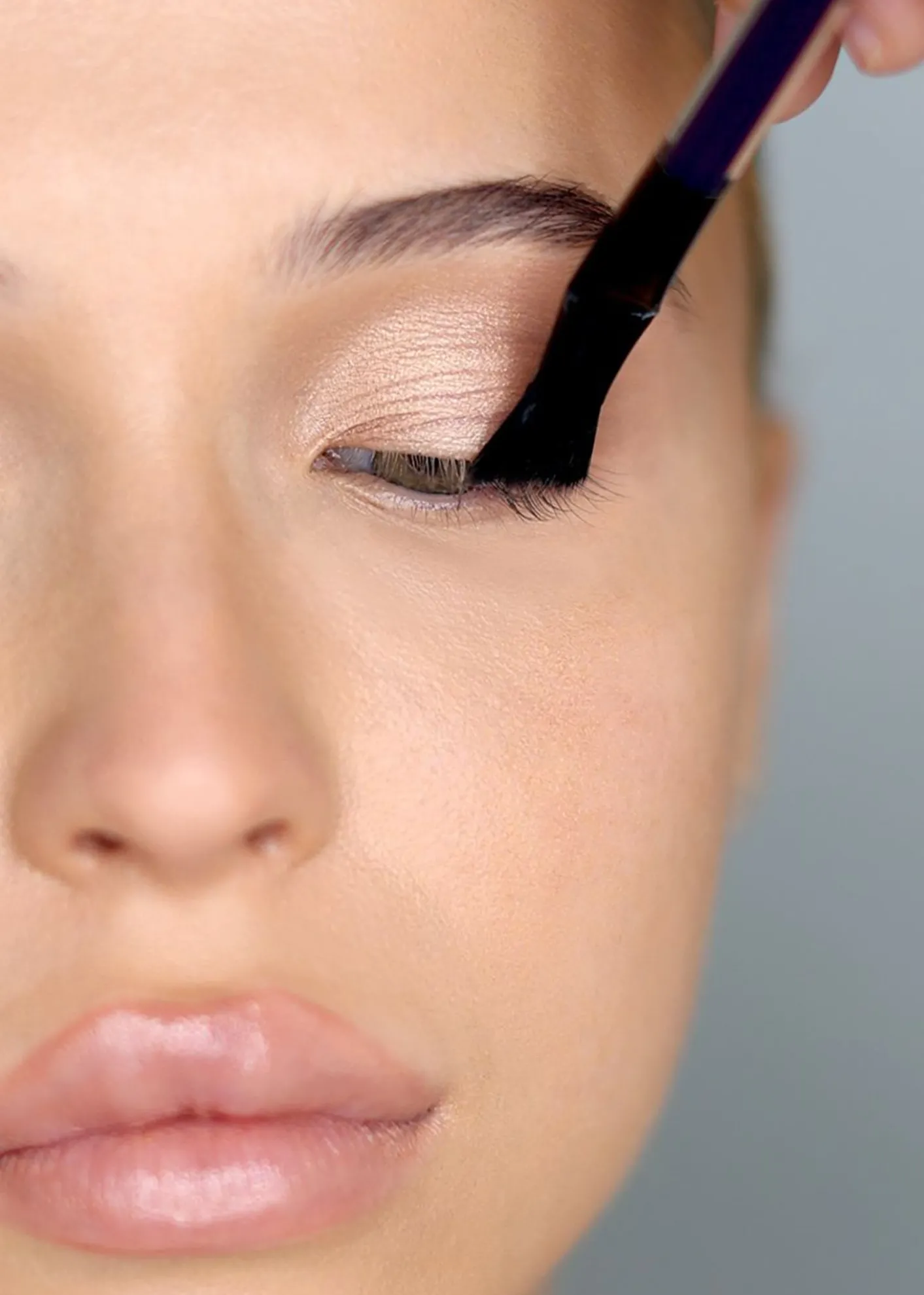 Kevyn AucoinAngled Fan Mascara Brush