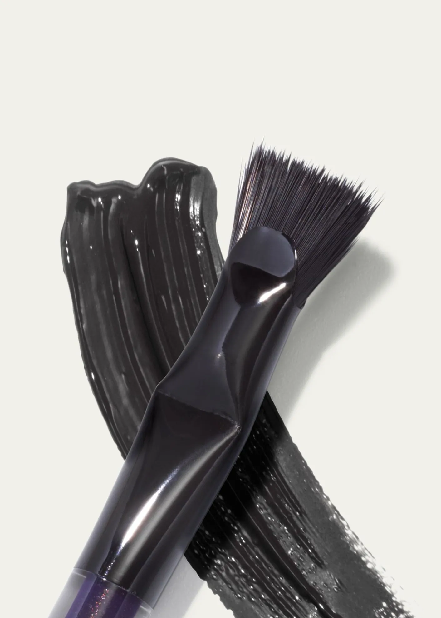 Kevyn AucoinAngled Fan Mascara Brush