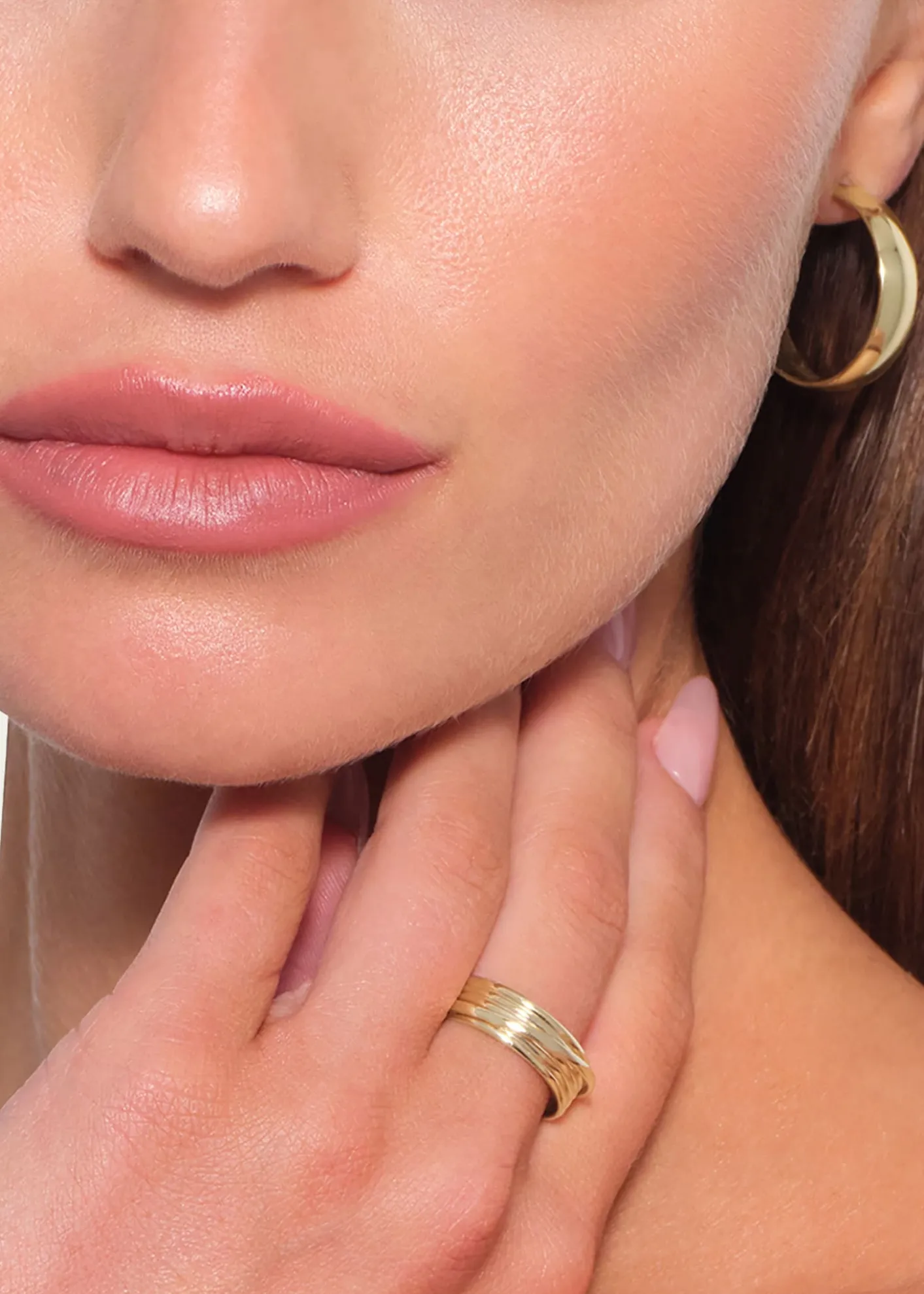Lana24mm Curved Hoop Earrings in 14K Yellow Gold