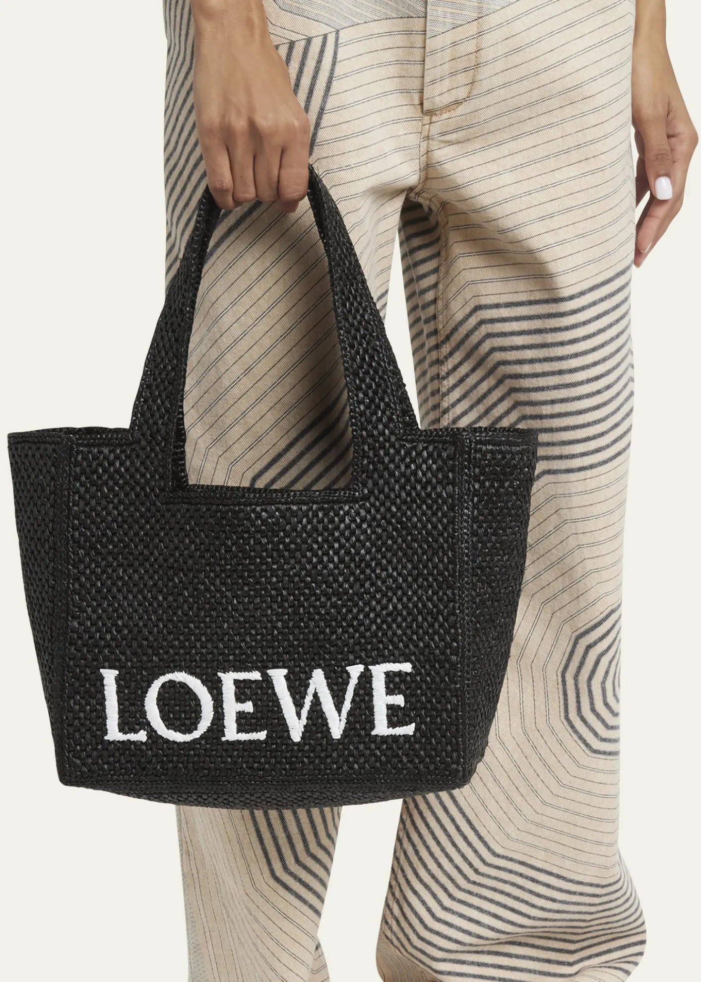 Loewex Paula's Ibiza Font Logo Medium Tote Bag in Raffia