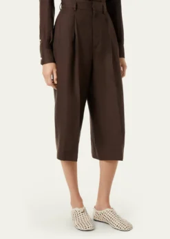 Loro PianaHector Pleated Short Linen Trousers