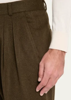 Loro PianaMen's Stafford Virgin Wool and Cashmere Pleated Pants