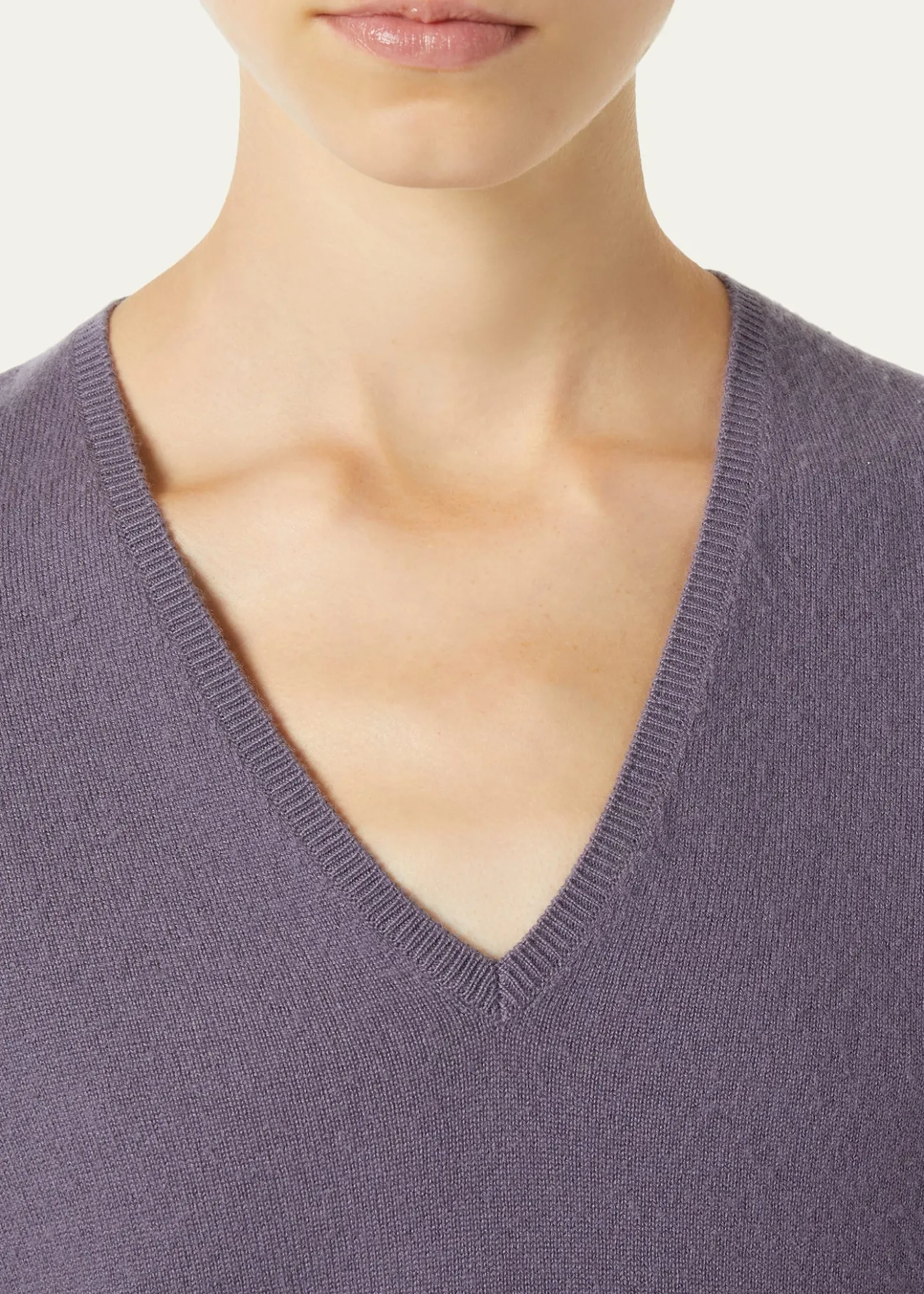 Loro PianaSergio V-Neck Cashmere Sweater