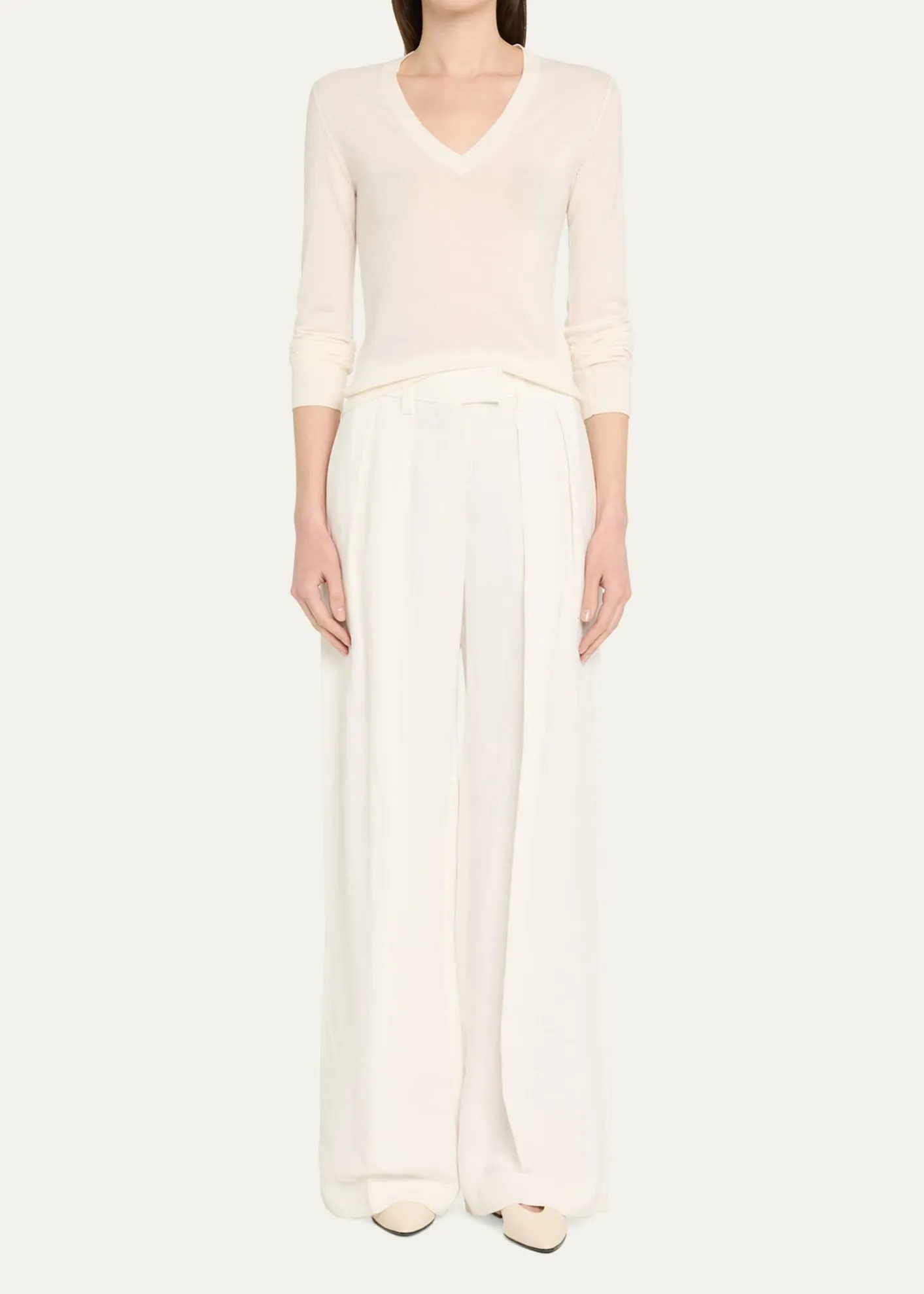 Loro PianaV-Neck Cashmere Sweater