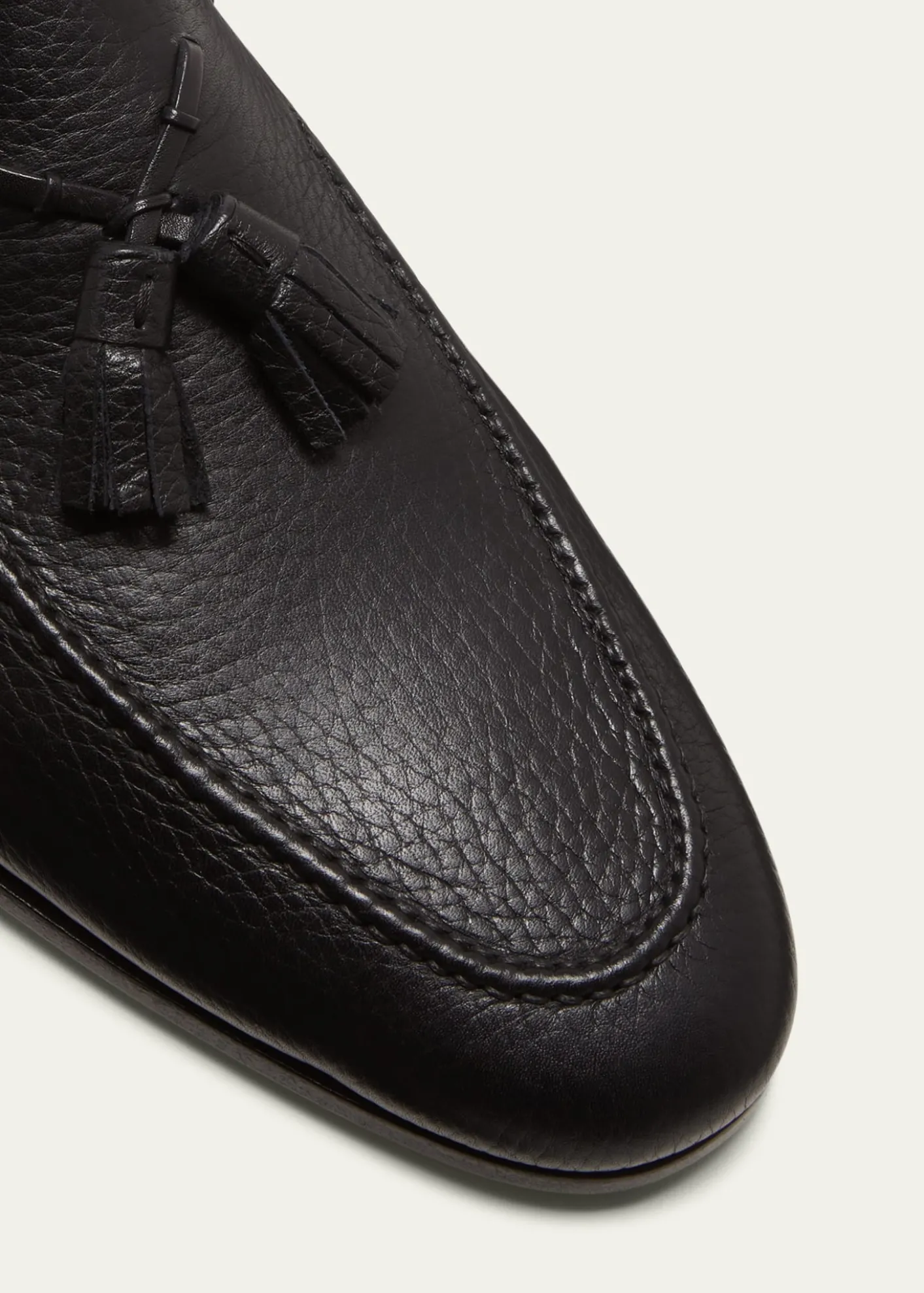 MagnanniMen's Seneca Grained Leather Tassel Loafers