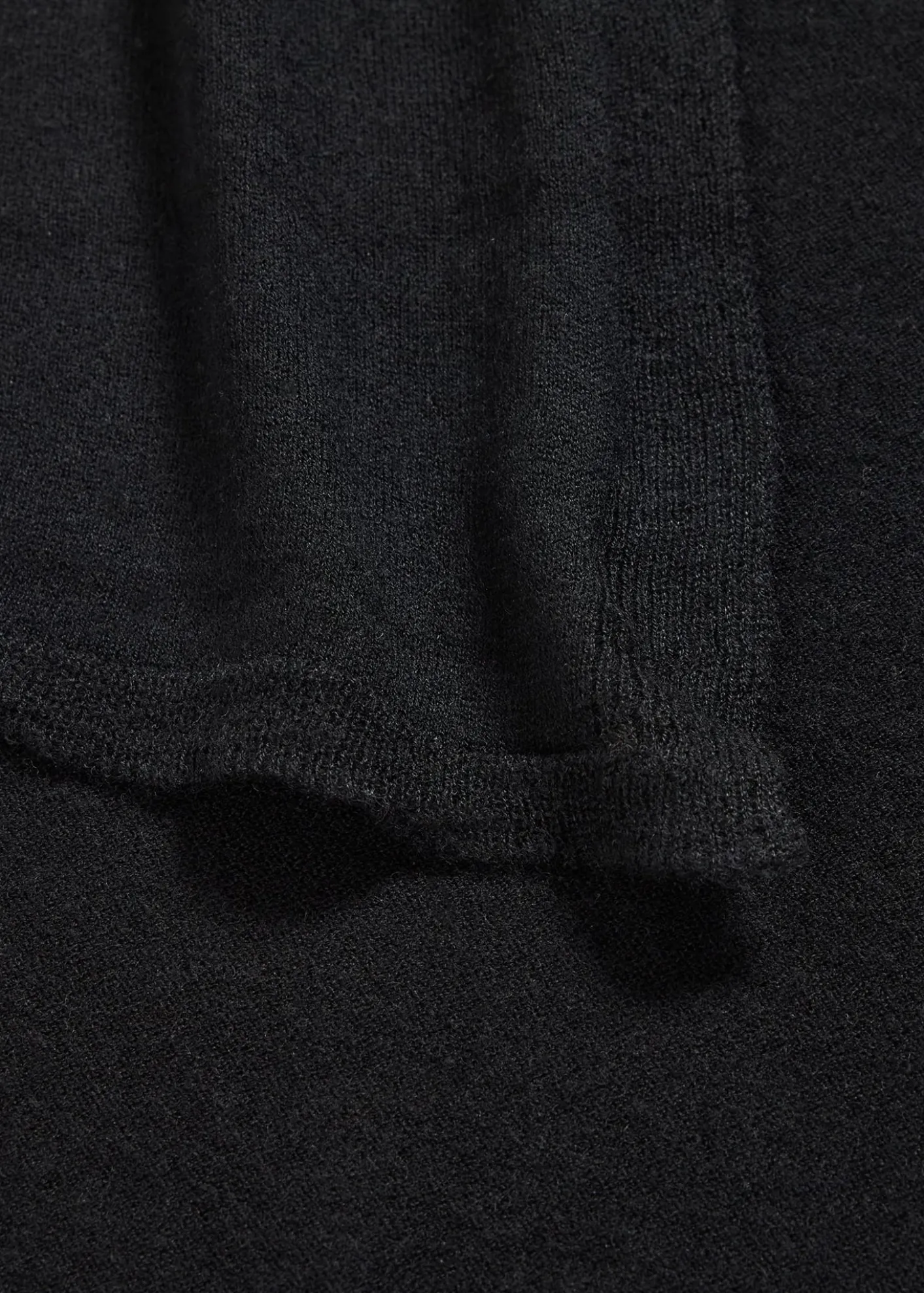 Majestic FilaturesMachine Washable Cashmere Scarf