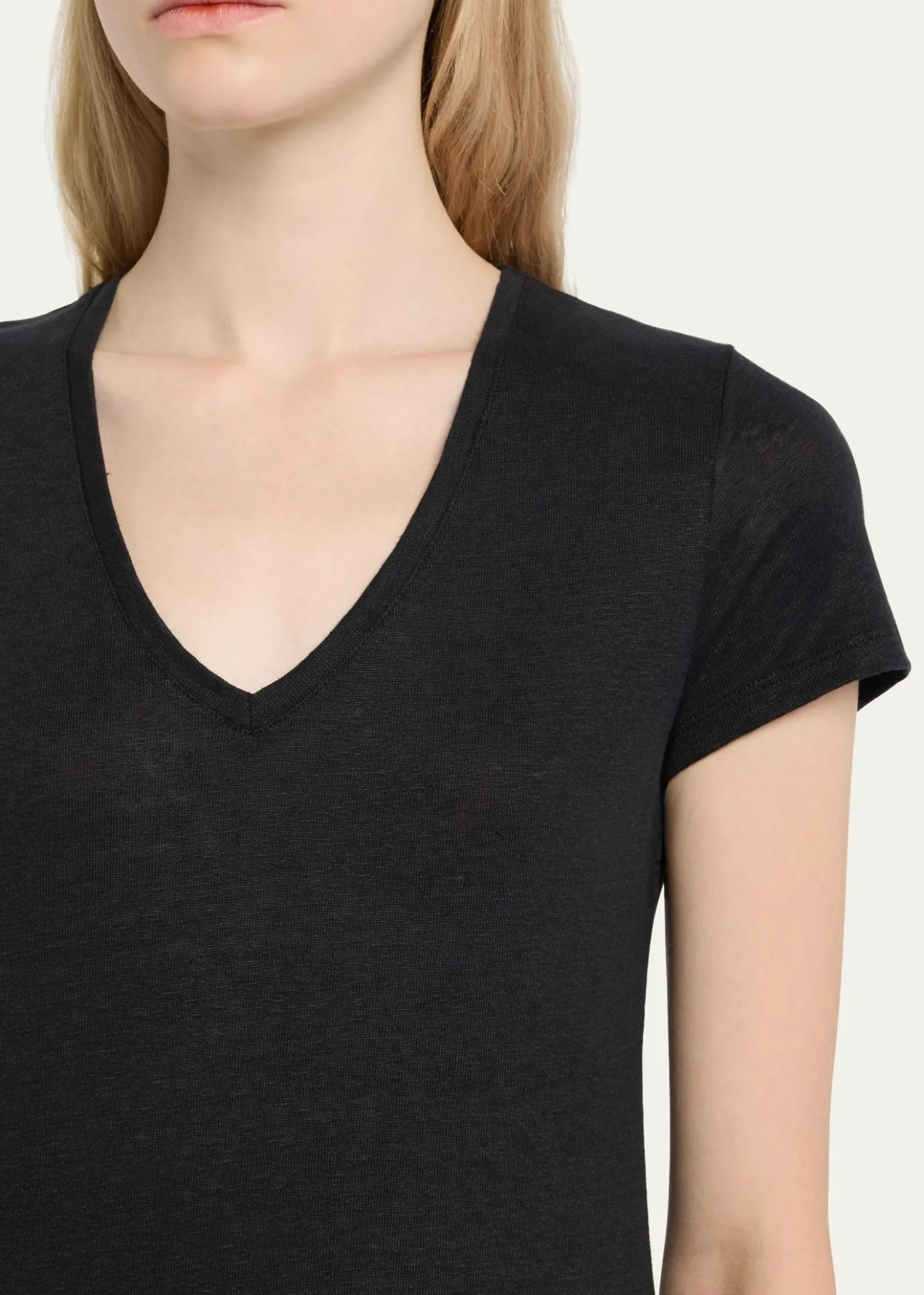 Majestic FilaturesV-Neck Short-Sleeve Stretch Linen T-Shirt