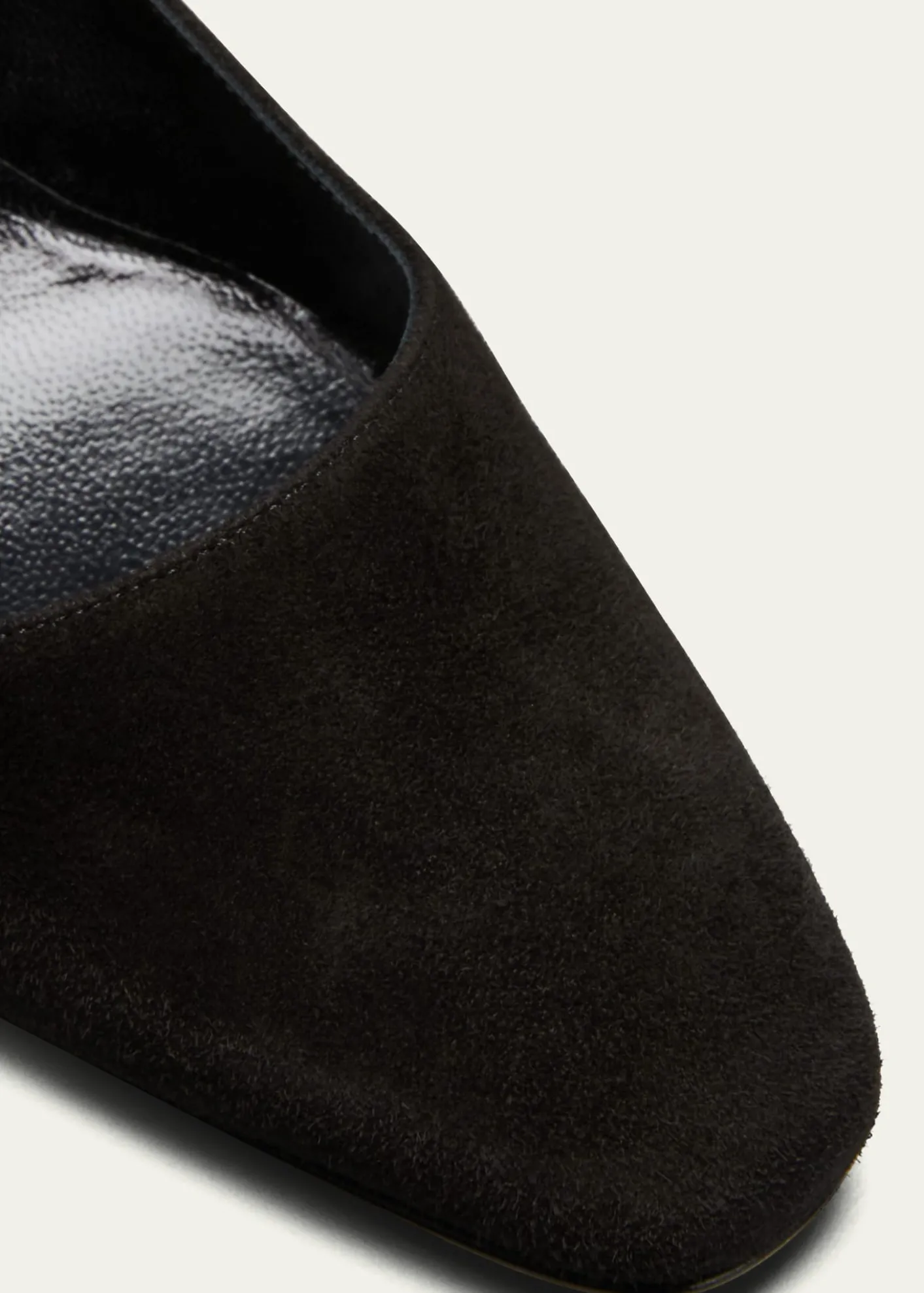 Manolo BlahnikOkkatopla Suede Block-Heel Pump
