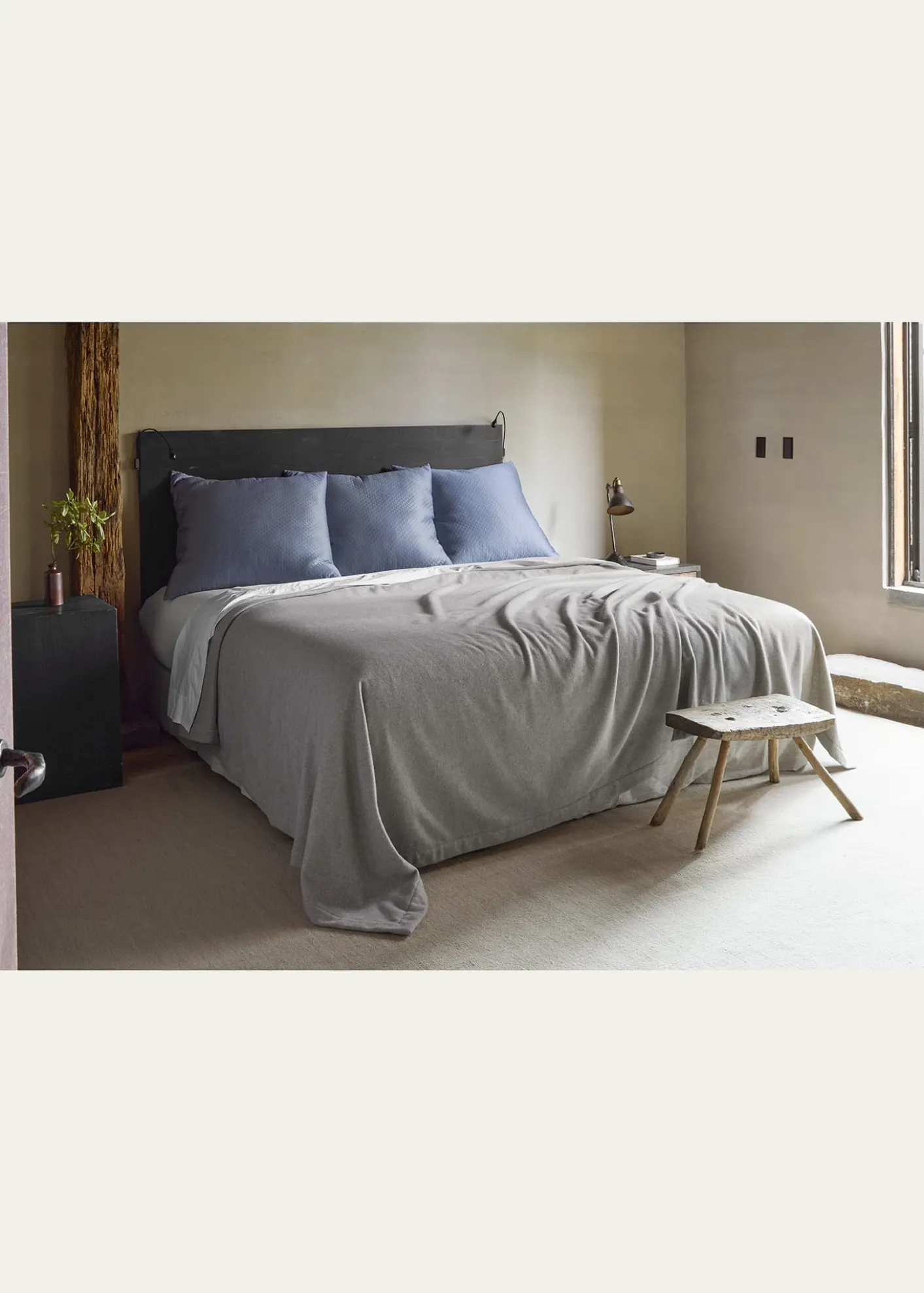 MatoukVenus Cashmere Blanket , KING