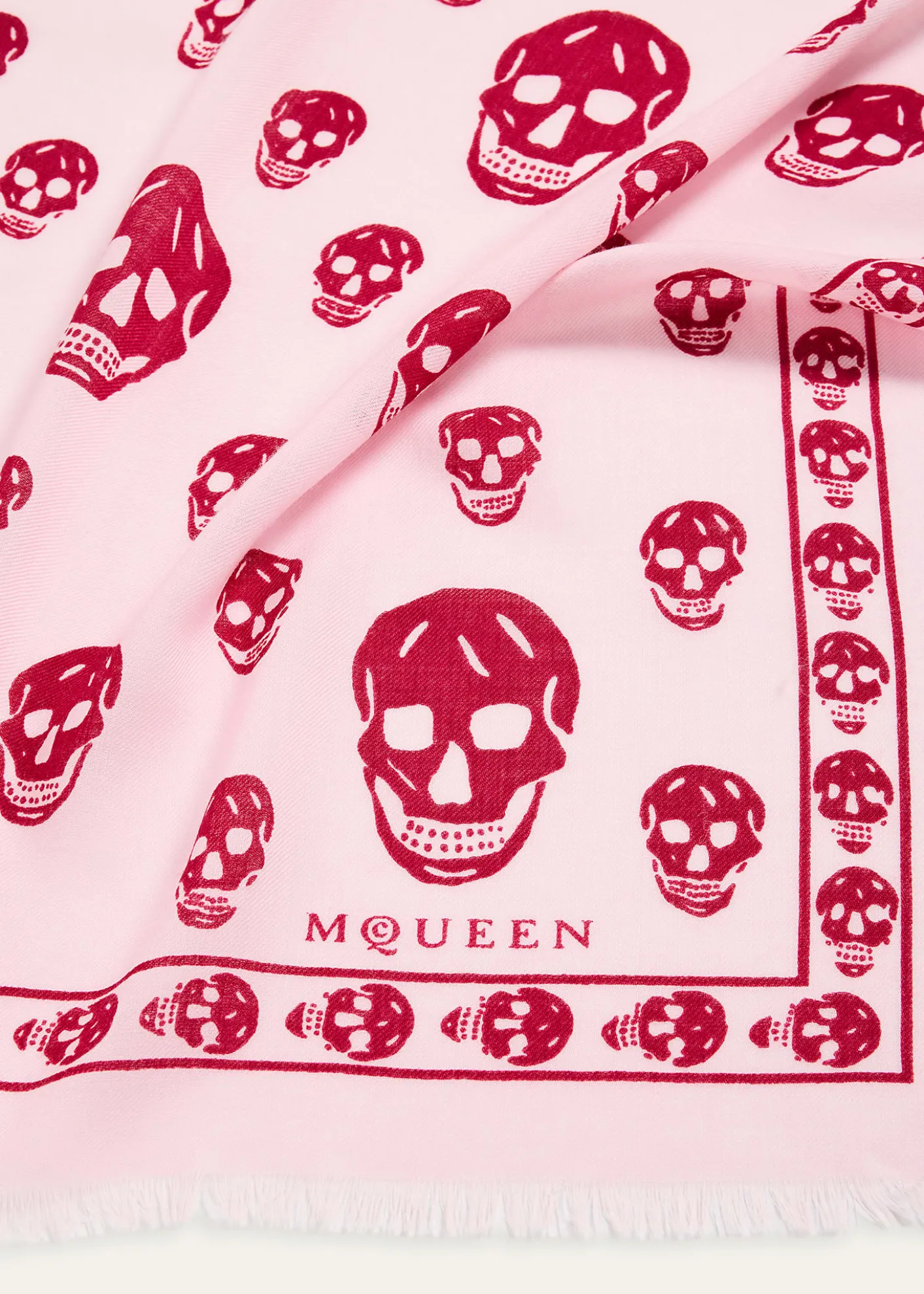 McQueenClassic Skull Wool Scarf