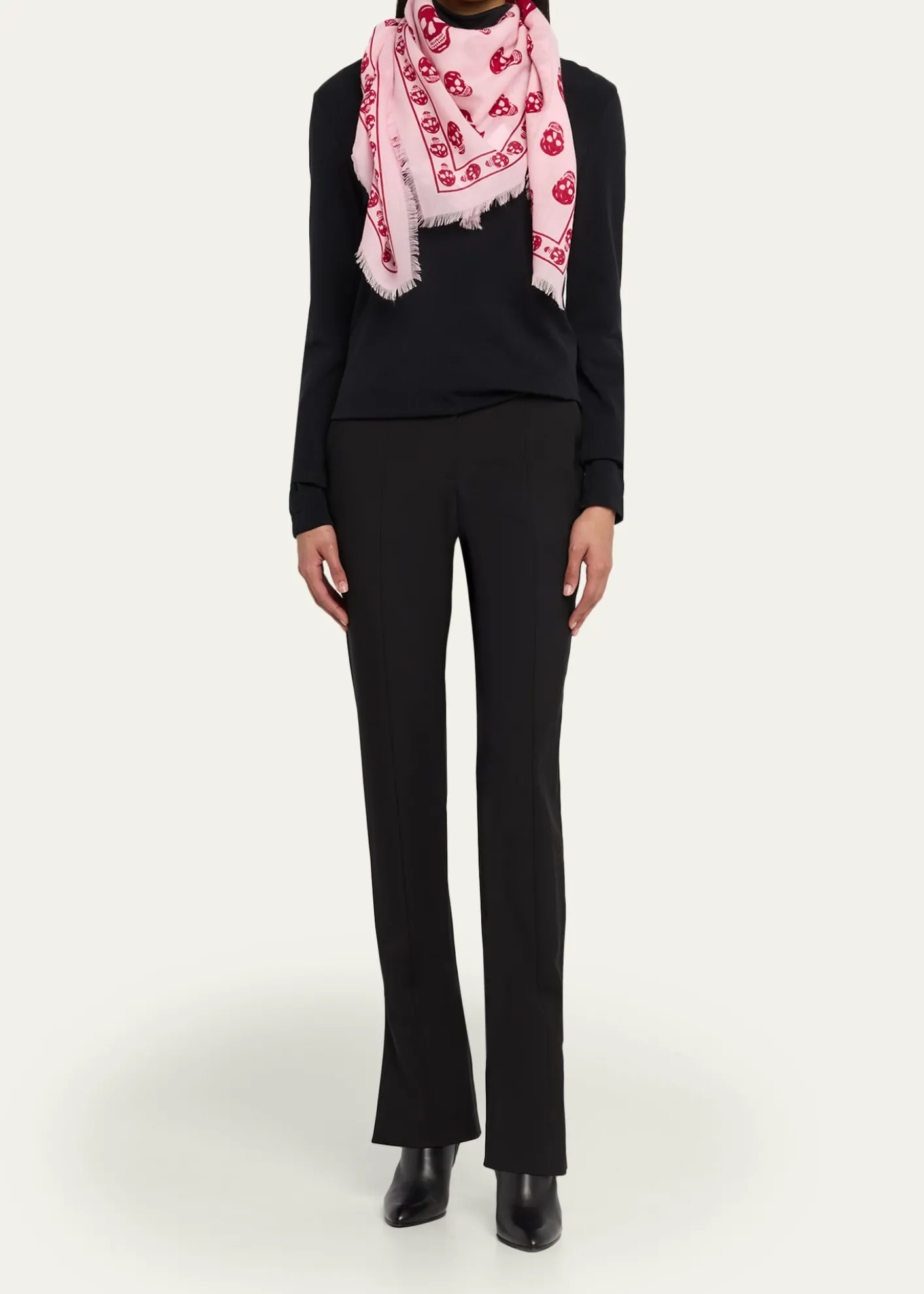 McQueenClassic Skull Wool Scarf