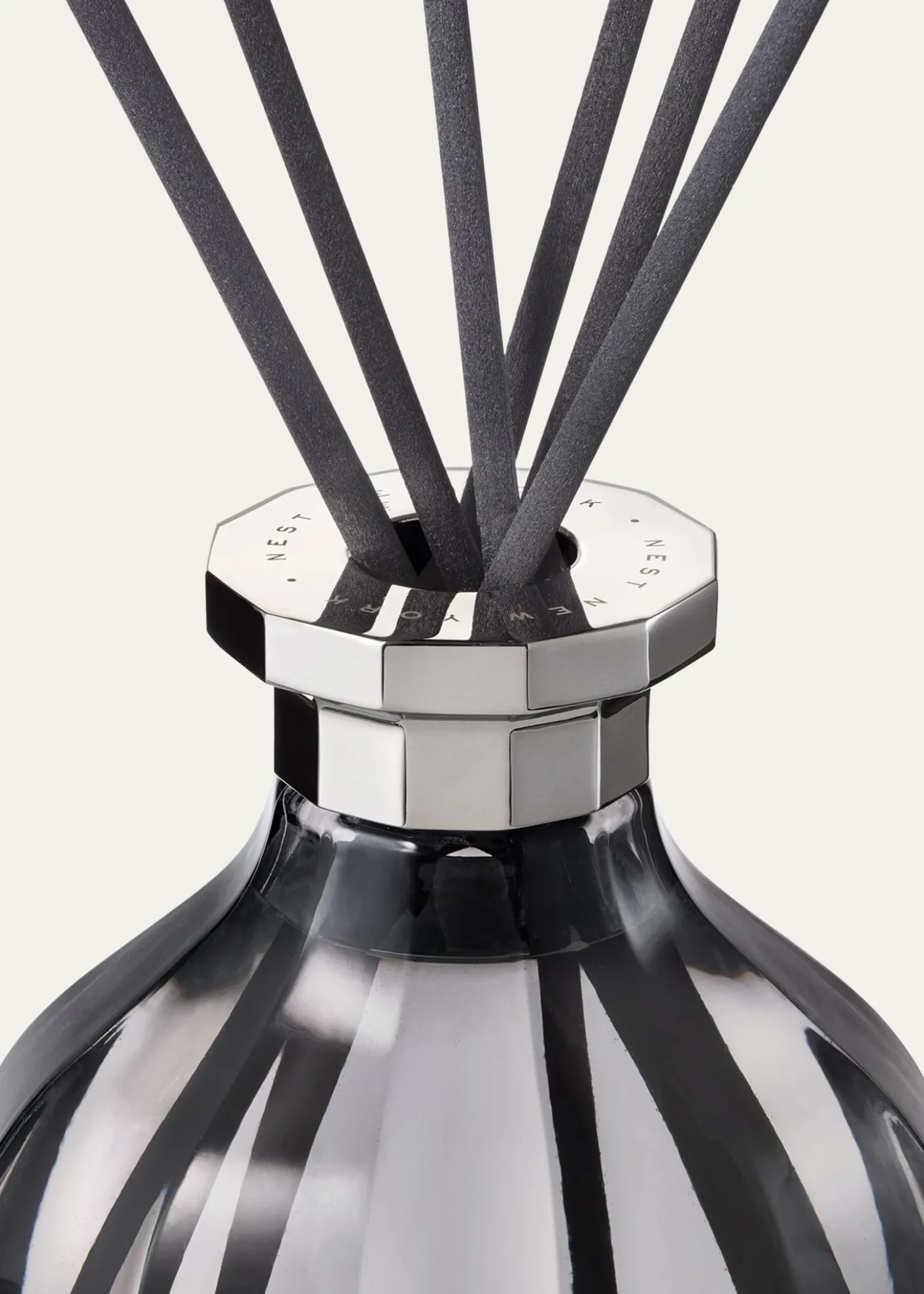 NEST New YorkVOYAGES Opulent Osmanthus Diffuser, 16.9 oz.