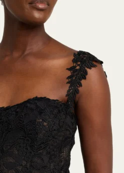 Oscar de la RentaSleeveless Foxglove Lace Sweetheart-Neck Gown
