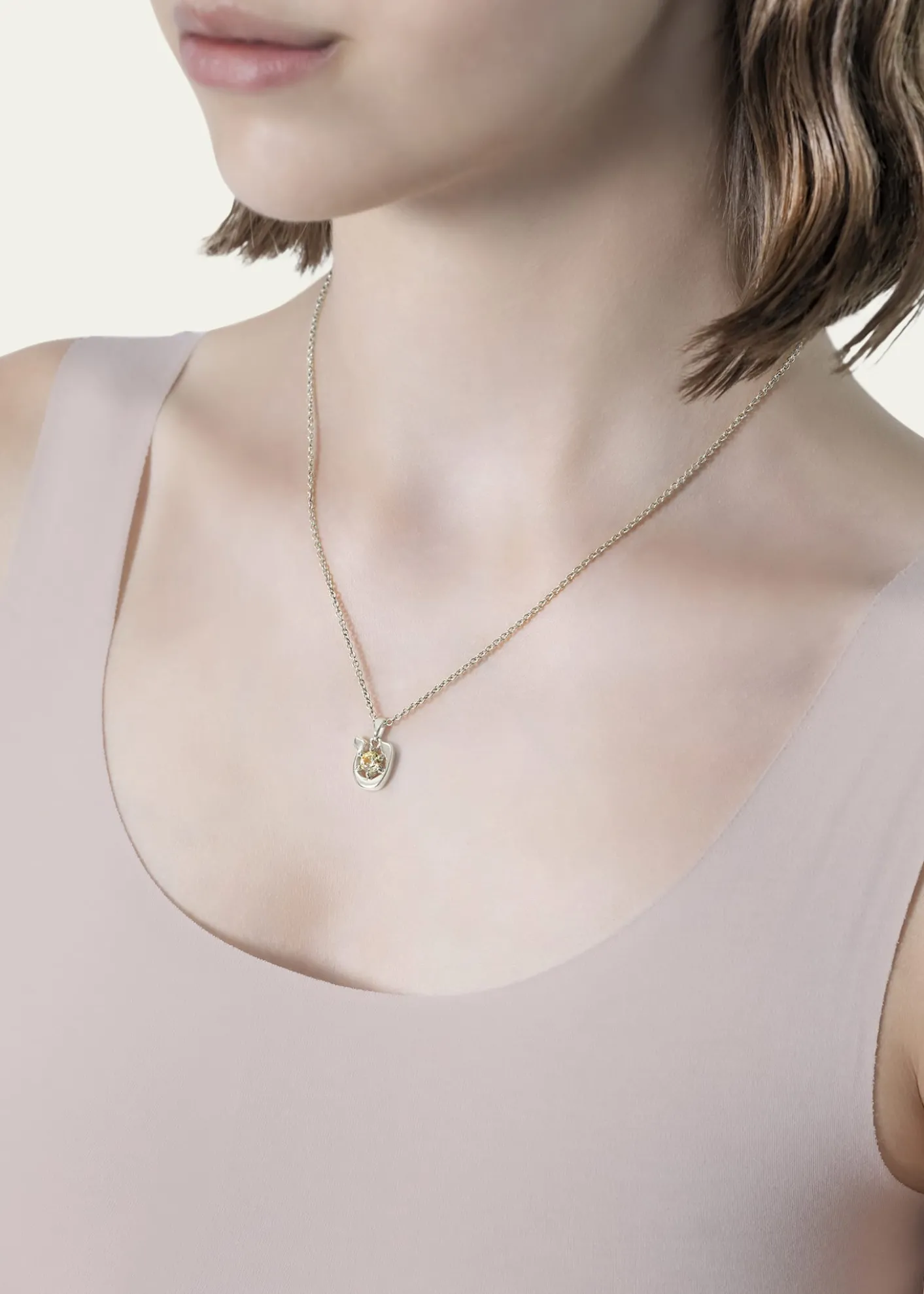 Procaccia Jewelry18K Gold Hebrew TET Initial Necklace
