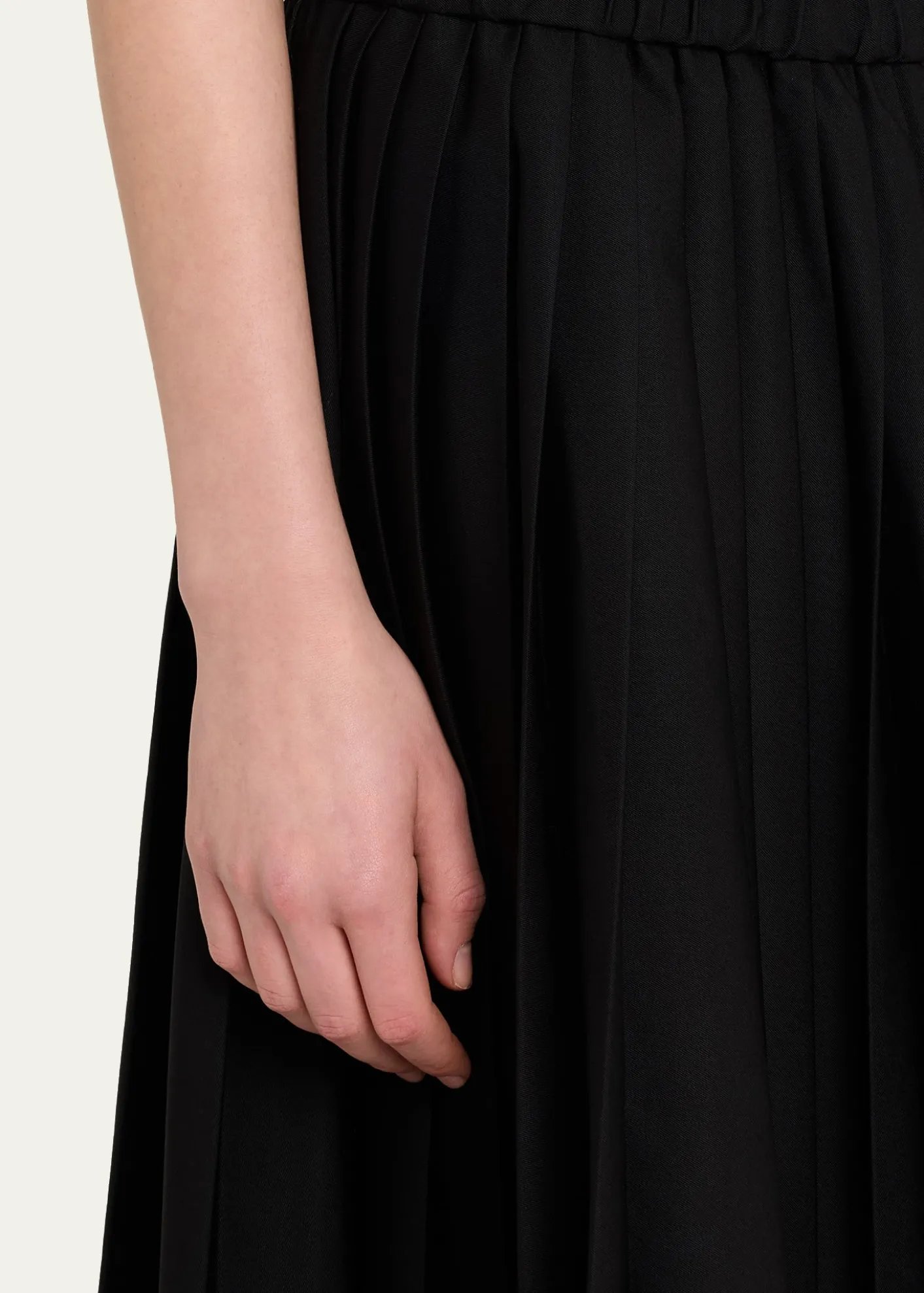 6397Pull-On Pleated Skirt
