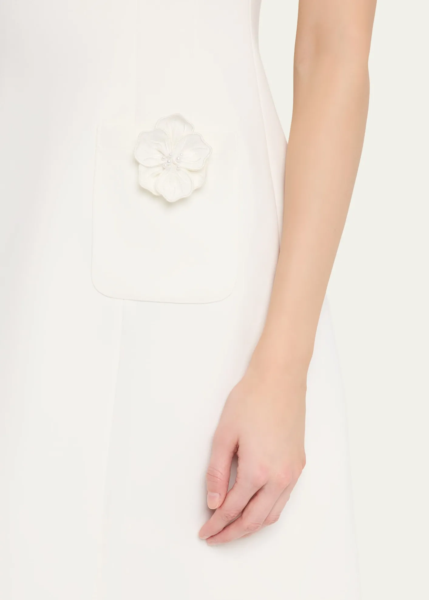 Rickie Freeman for Teri JonFloral Applique Crepe Mini Dress