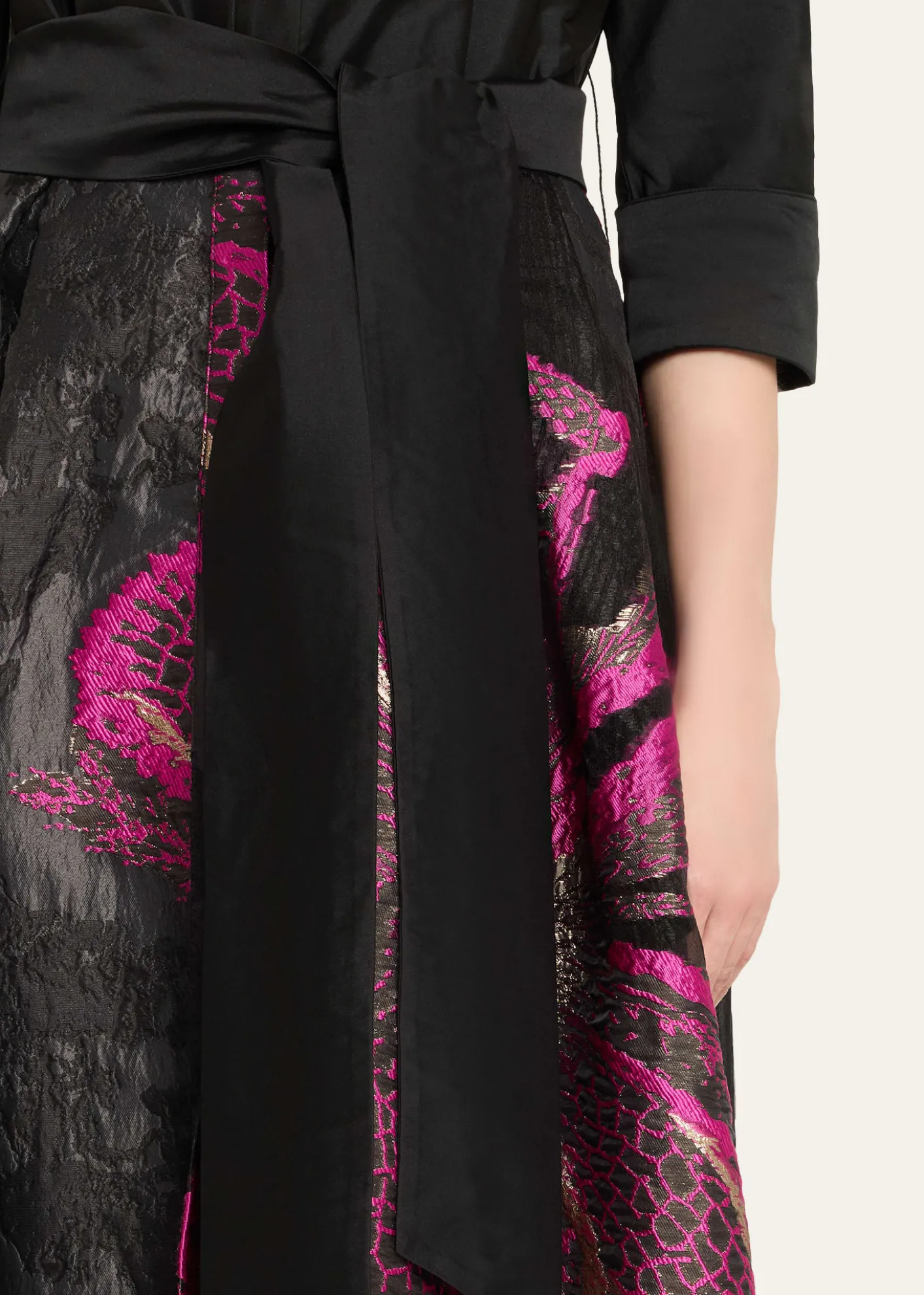 Rickie Freeman for Teri JonMetallic Floral Jacquard Shirt Gown